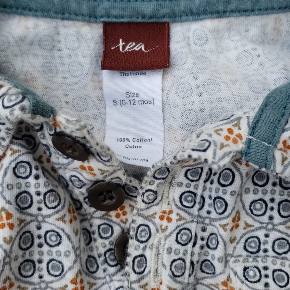 Darling Tea Collared Romper - Picture 2 of 4